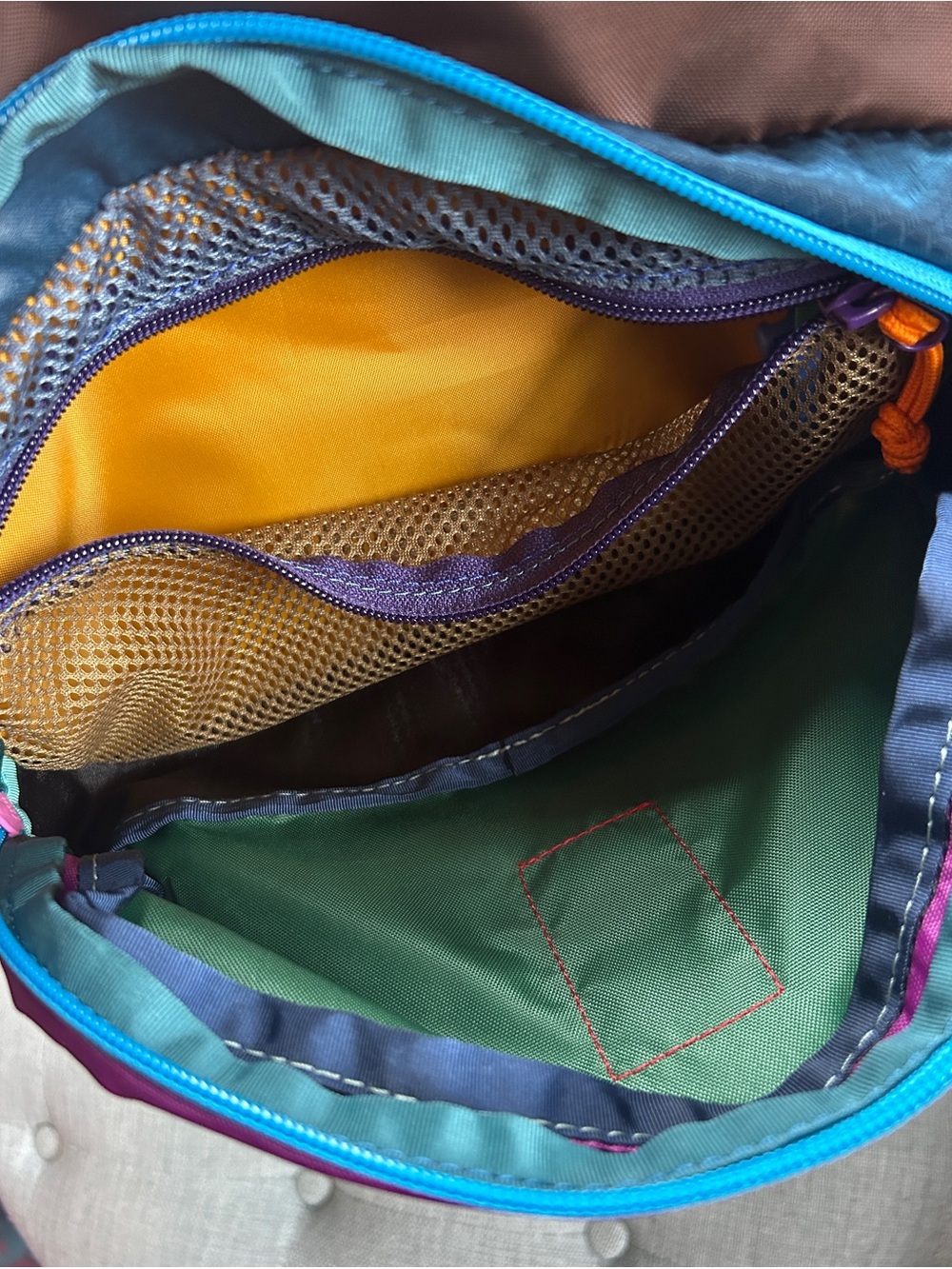 Cotopaxi Tasra 16L Del Día Backpack Multicolor Travel Pack - Picture 10 of 15